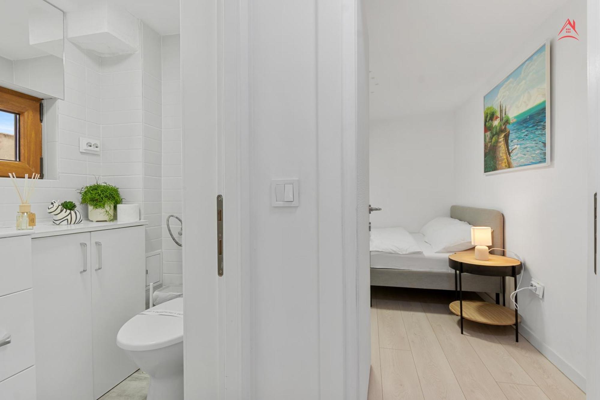 Central Town Cosy Apartment Bucharest Luaran gambar