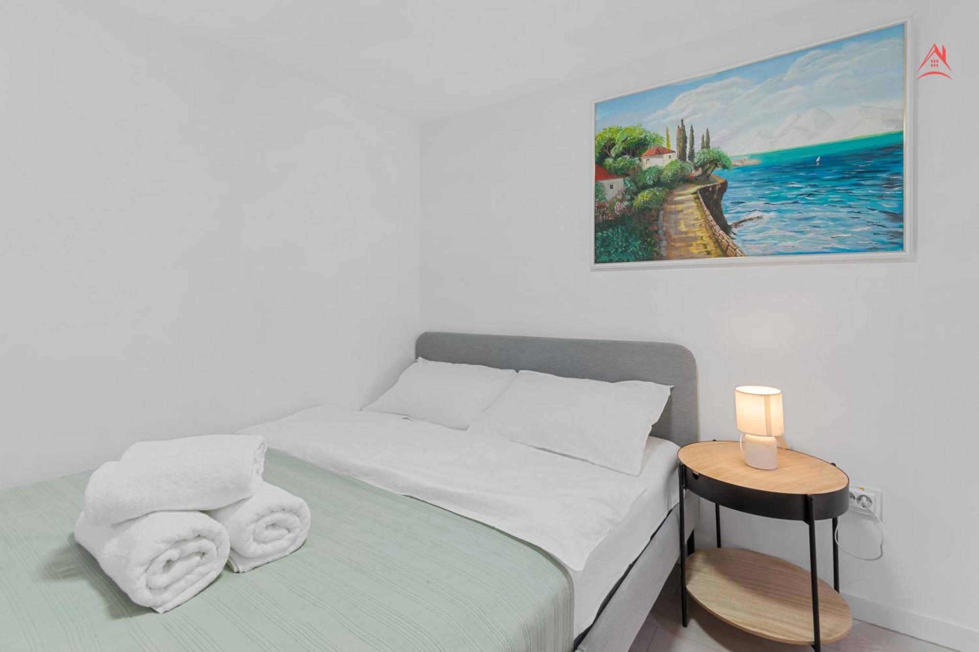 Central Town Cosy Apartment Bucharest Luaran gambar